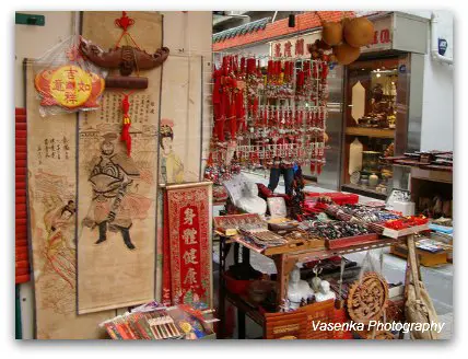hong kong antiques street cat chinese furniture curio markets